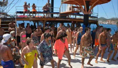 Alanya Catamaran Boat Tour - Tursay Travel