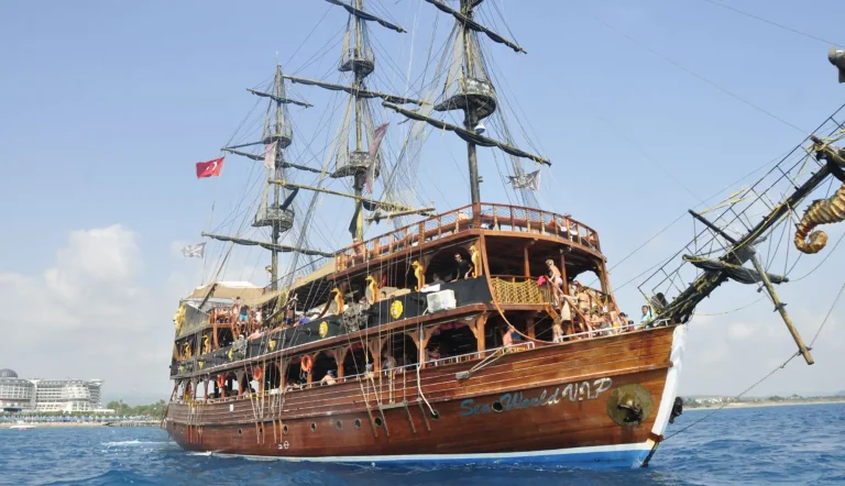 Side Boat Tour